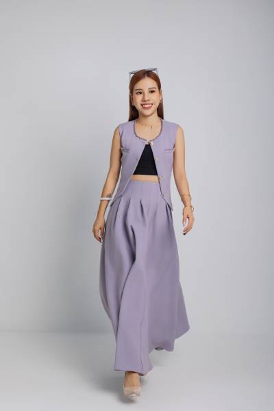 Structured Cropped Vest & Pleated Maxi Skirt