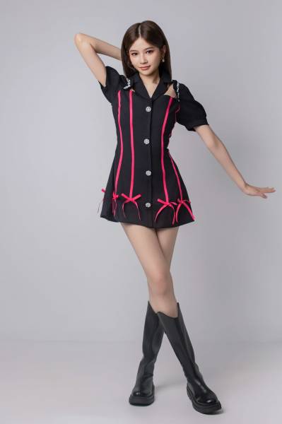 Short Puffy Sleeve Dress with Ribbon