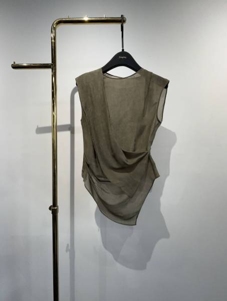 Collar Asymmetric Top