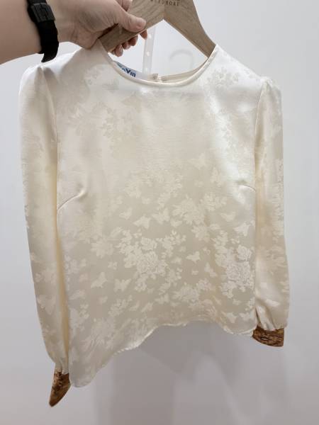 Cream Horse Inner Wear(S)